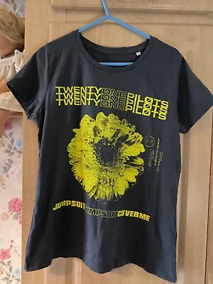 Buy Twenty One Pilots T Shirt Grey Size S (B) • 8.99£