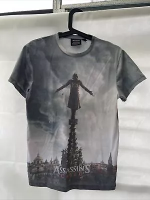 Buy Mens Assassins Creed T-Shirt Size S Short Sleeve All Over Print • 12.99£