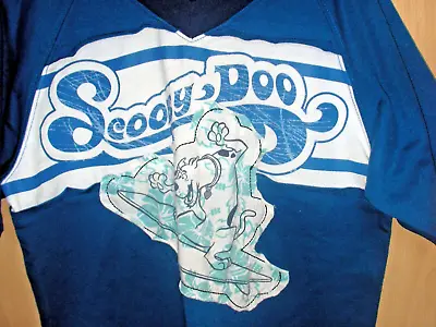 Buy AGE 7-8 SCOOBY-DOO T-SHIRT - DESIGN ON BACK & FRONT - Blue & White • 2£