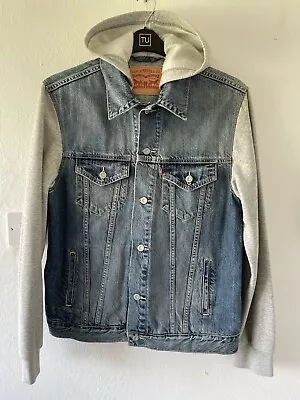 Buy Mens LEVI'S  DENIM TRUKERS JACKET SIZE Large With Fleece Hoodie And Sleeves • 24.99£