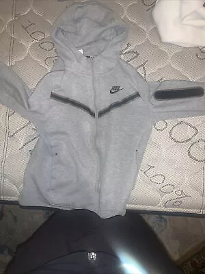 Buy Nike Tech Fleece Full Zip Hoodie Boys Large Gray Big Kids Sportswear CU9223-063 • 60.32£