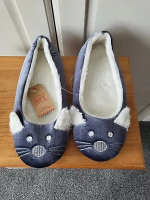 Buy Cute Furry Cat Slippers With Ears Size 8 (41) BNWT • 2.50£